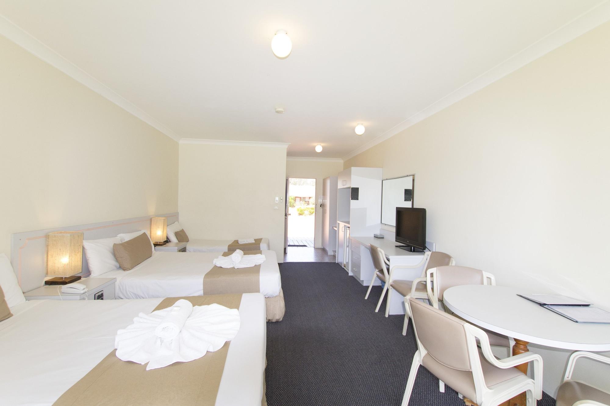 Island Palms Motor Inn Forster Dış mekan fotoğraf