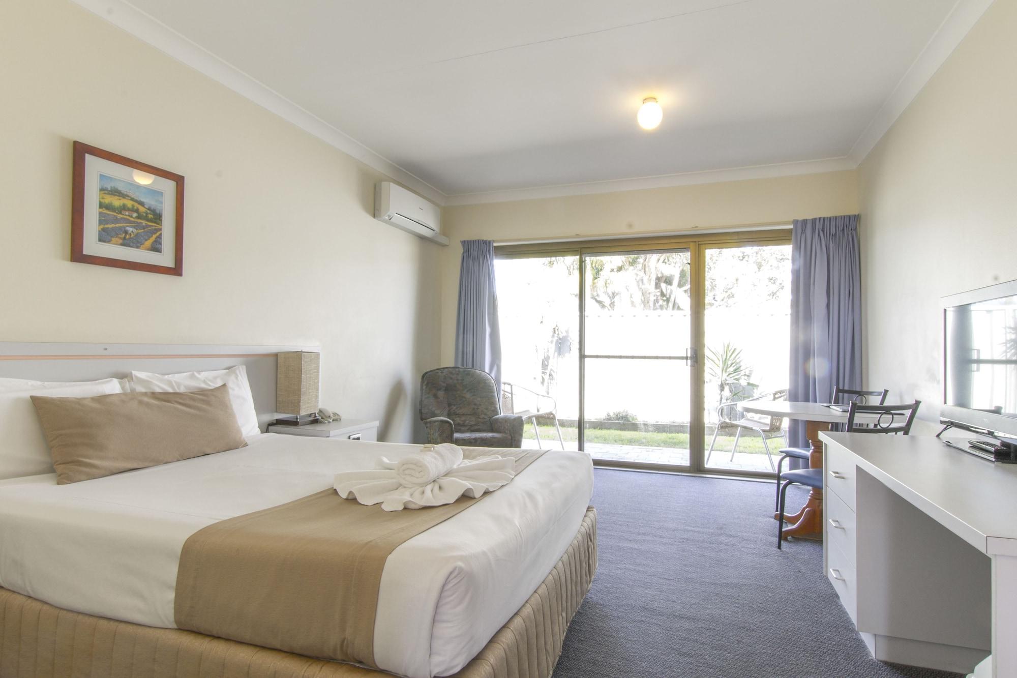 Island Palms Motor Inn Forster Dış mekan fotoğraf
