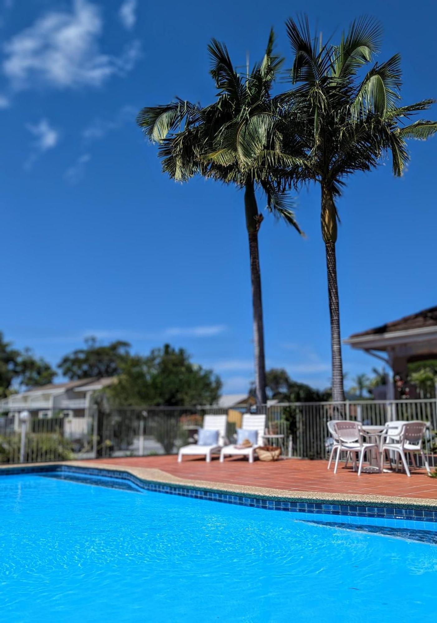 Island Palms Motor Inn Forster Dış mekan fotoğraf