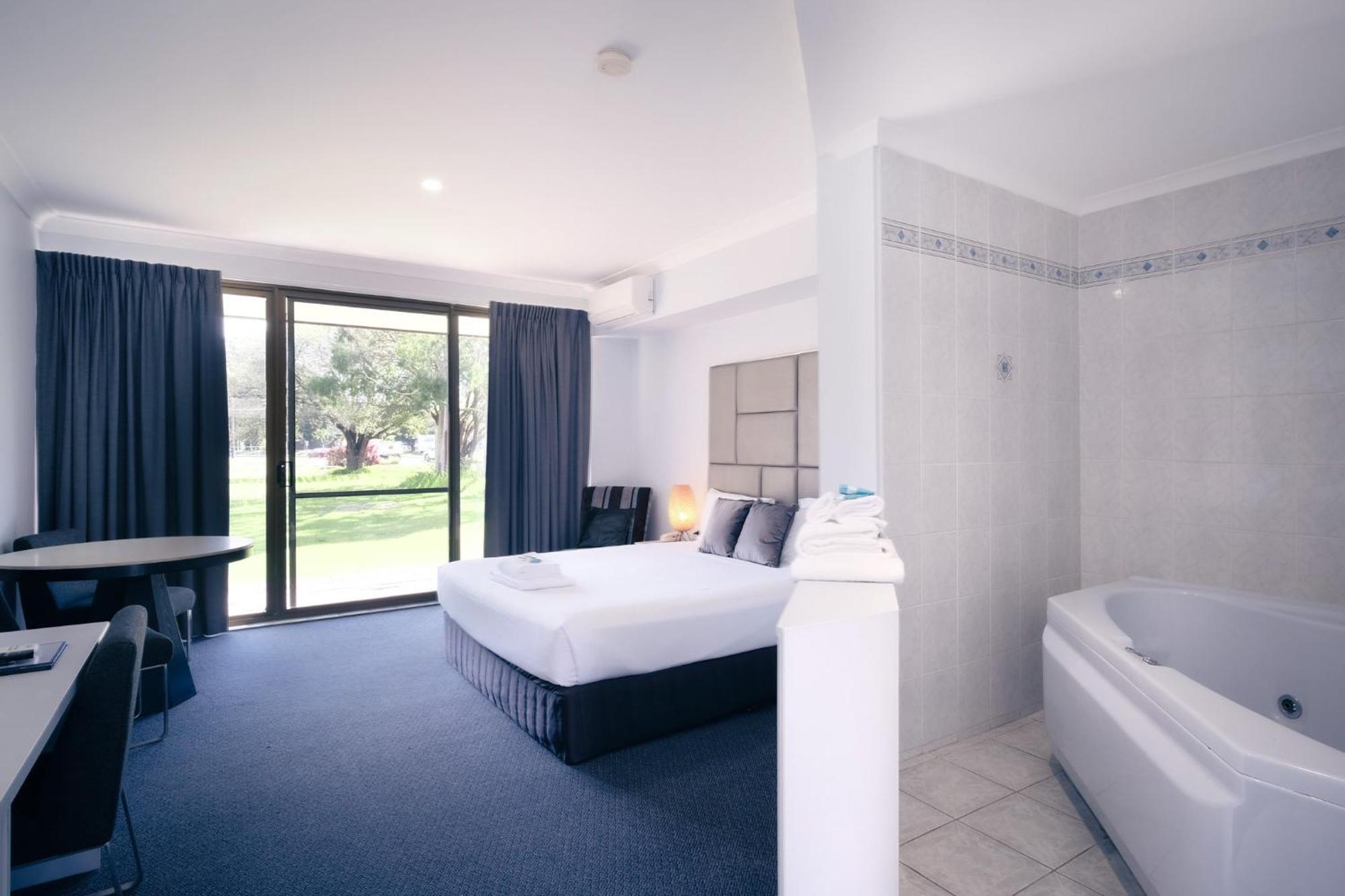 Island Palms Motor Inn Forster Dış mekan fotoğraf