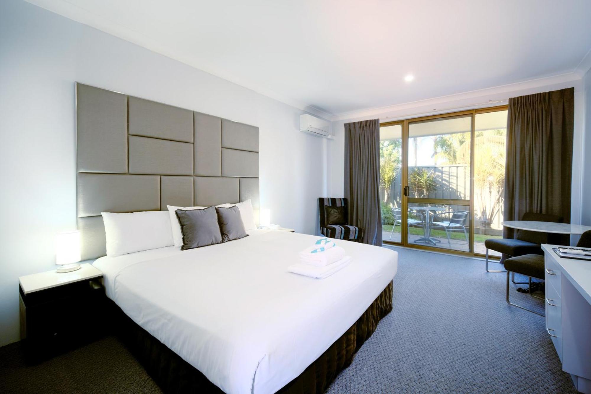 Island Palms Motor Inn Forster Dış mekan fotoğraf