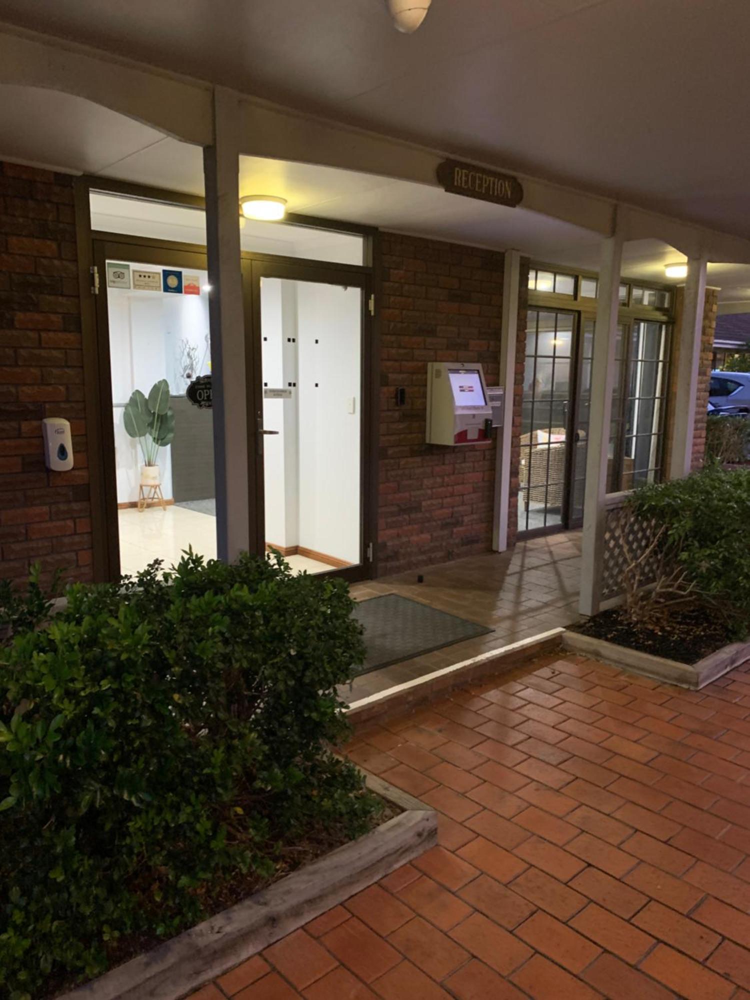 Island Palms Motor Inn Forster Dış mekan fotoğraf