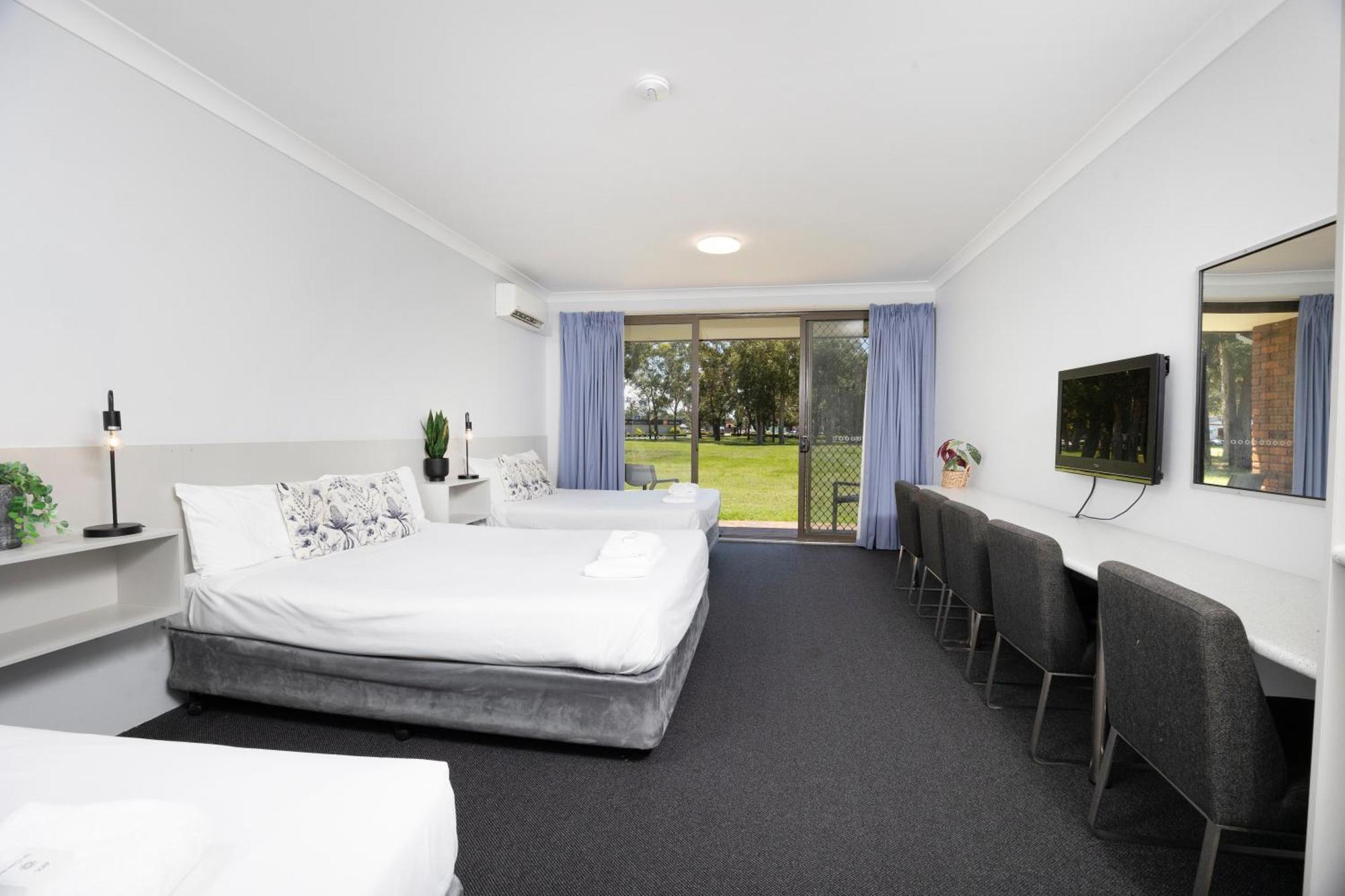 Island Palms Motor Inn Forster Dış mekan fotoğraf